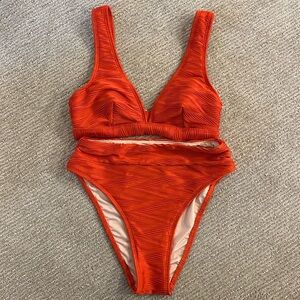 Cupshe Zig Zag Plunging Bikini top/High-rise bottom set XS
